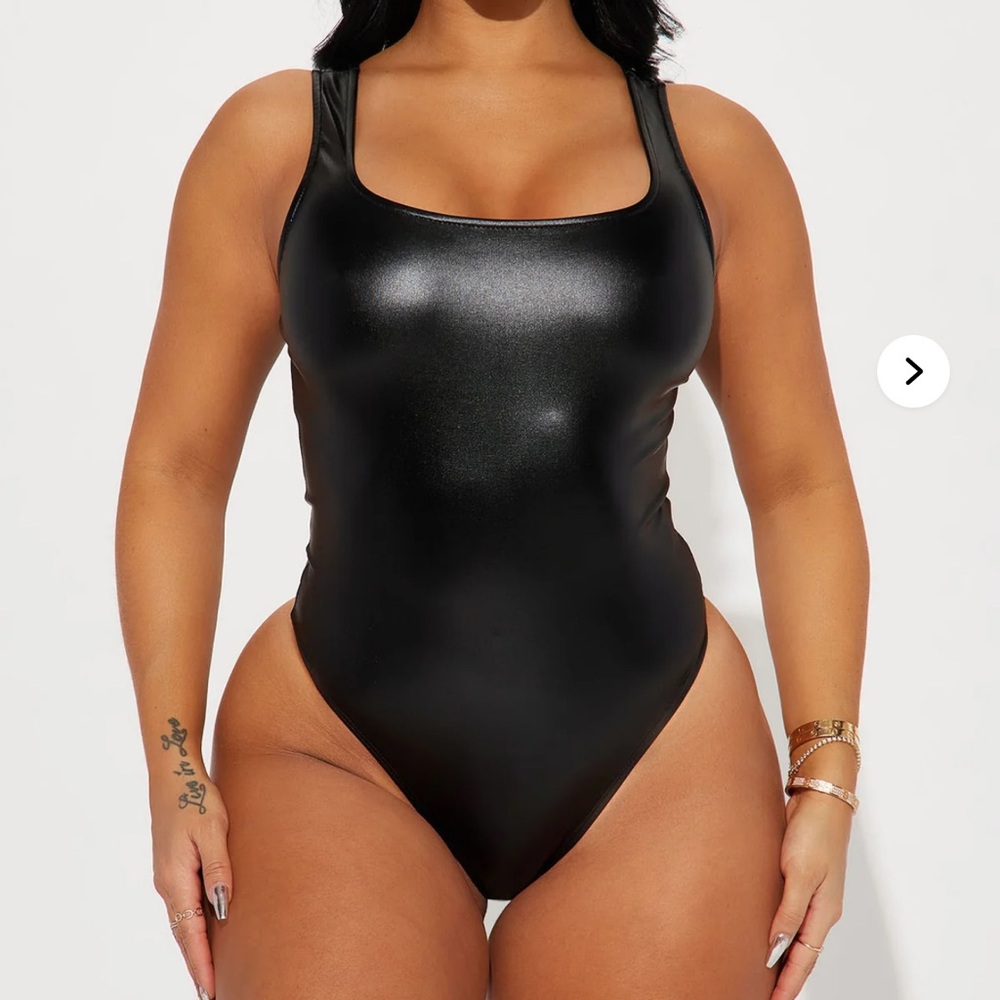 Model Status Metallic Bodysuit - Black - NEW - FASHION NOVA